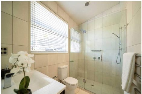 Photo of property in 234 Fernhill Road, Sunshine Bay, Queenstown, 9300