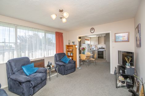 Photo of property in 2/264 Main North Road, Redwood, Christchurch, 8051