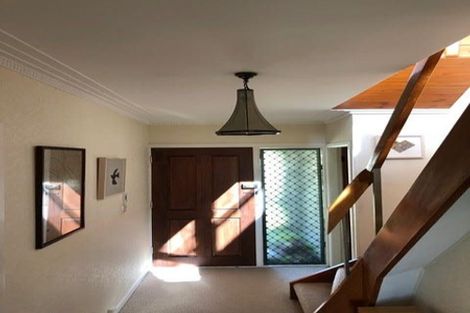 Photo of property in 10 Deuxberry Avenue, Northcote, Auckland, 0627