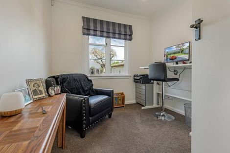 Photo of property in 8 Hughes Avenue, Hokowhitu, Palmerston North, 4410
