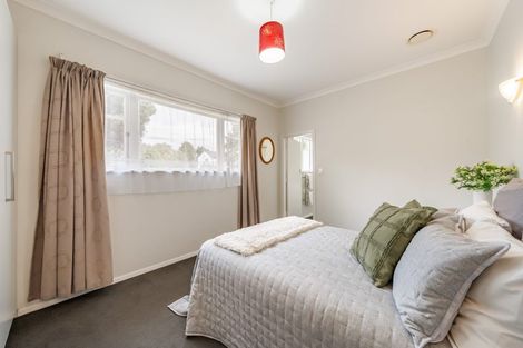 Photo of property in 2 Wood Street, Wallaceville, Upper Hutt, 5018