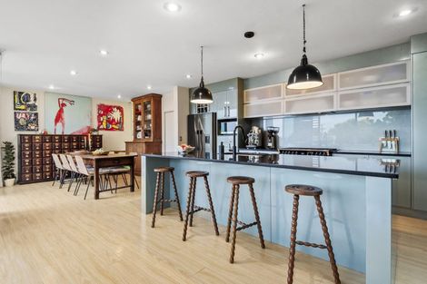 Photo of property in 42 Bayview Road, Browns Bay, Auckland, 0630