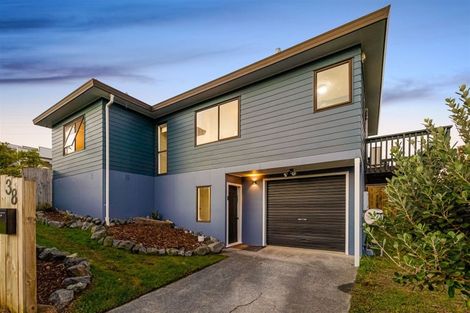 Photo of property in 38 Garton Drive, Massey, Auckland, 0614