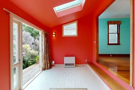 Photo of property in 140 Russell Terrace, Berhampore, Wellington, 6023