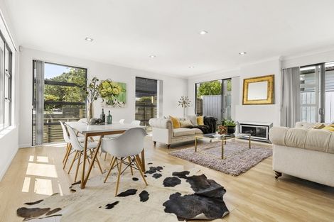 Photo of property in 133 Beach Road, Castor Bay, Auckland, 0620