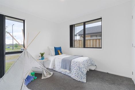 Photo of property in 20 Broadway Parade, Rolleston, 7615
