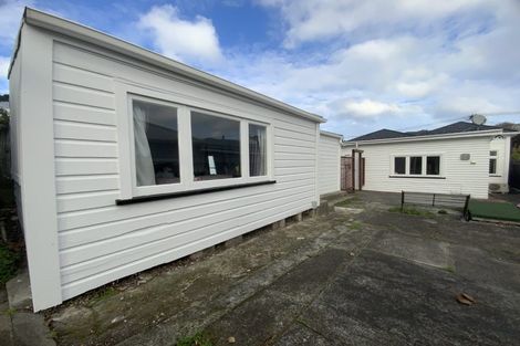 Photo of property in 26 Herald Street, Berhampore, Wellington, 6023