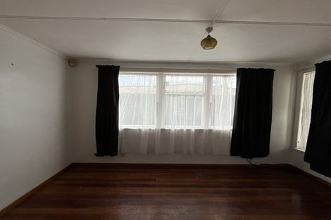 Photo of property in 11 Hinemoa Street, Levin, 5510