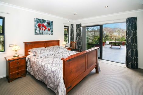 Photo of property in 6 Manuka Place, Whalers Gate, New Plymouth, 4310