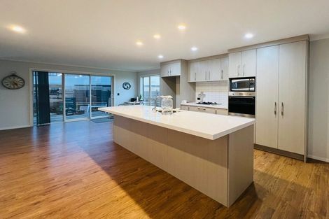 Photo of property in 3 Wairepo Street, Takanini, 2112