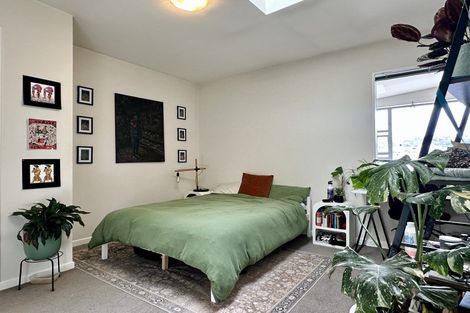 Photo of property in 1/25 Home Street, Mount Victoria, Wellington, 6011