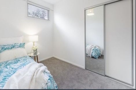 Photo of property in 4/24 Dawnhaven Drive, Te Atatu Peninsula, Auckland, 0610