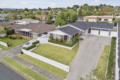 Photo of property in 70 Ray Small Drive, Pahurehure, Papakura, 2113