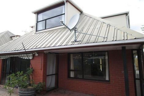 Photo of property in 2/49 Searells Road, Strowan, Christchurch, 8052