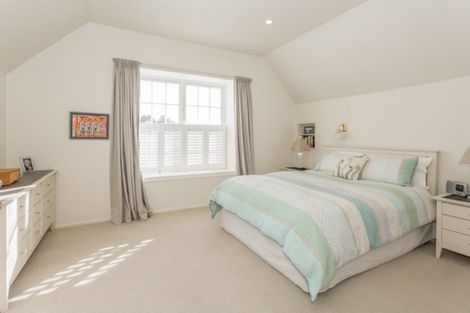 Photo of property in 1/414 Memorial Avenue, Burnside, Christchurch, 8053