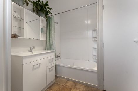 Photo of property in 2 Standish Street, Inglewood, 4330