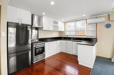 Photo of property in 303a Devon Street West, New Plymouth, 4310