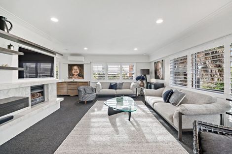 Photo of property in 81 Bleakhouse Road, Howick, Auckland, 2014