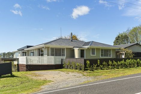 Photo of property in 401 Koru Road, Koru, New Plymouth, 4374