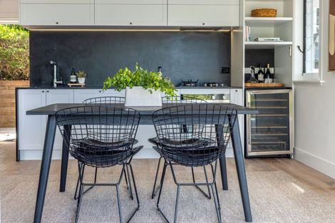 Photo of property in 31 Miro Road, Palm Beach, Waiheke Island, 1081