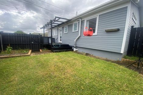 Photo of property in 1/176 Birkdale Road, Birkdale, Auckland, 0626