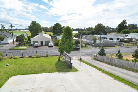 Photo of property in 50 Beaubank Road, Kelston, Auckland, 0602