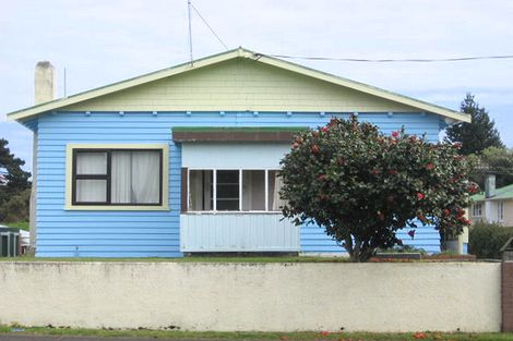 Photo of property in 80 Pioneer Road, Moturoa, New Plymouth, 4310