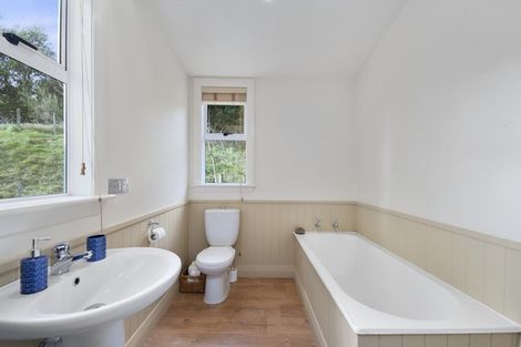 Photo of property in 8 Ramsay Drive, Acacia Bay, Taupo, 3385