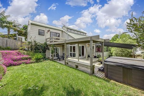 Photo of property in 38 Eugenia Rise, Totara Heights, Auckland, 2105