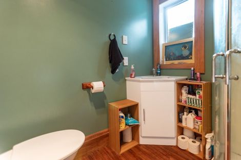 Photo of property in 1 Vogel Street, Woodville, 4920