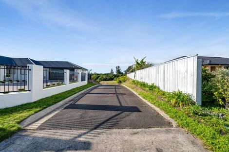 Photo of property in 26b Honeyfield Drive, Whalers Gate, New Plymouth, 4310