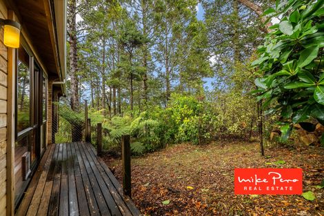 Photo of property in 4 Arama Avenue, Titirangi, Auckland, 0604