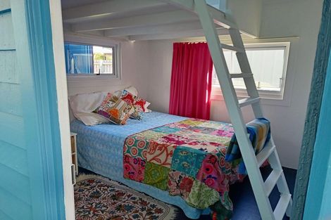 Photo of property in 31 Shearwater Street, One Tree Point, 0118