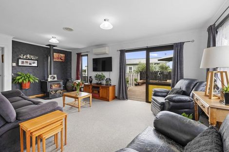 Photo of property in 28 Kingsford Street, Bell Block, New Plymouth, 4312