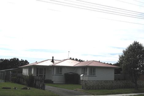 Photo of property in 4 Lee Street, Castlecliff, Whanganui, 4501