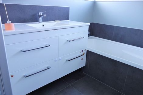 Photo of property in 24 Apollo Place, Papanui, Christchurch, 8052