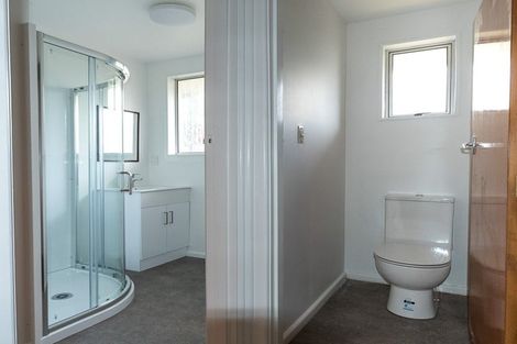 Photo of property in 2/101 Middlepark Road, Sockburn, Christchurch, 8042