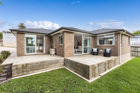 Photo of property in 6a Moera Place, Stanmore Bay, Whangaparaoa, 0932