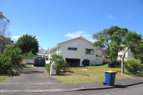 Photo of property in 8 Felicity Place, Unsworth Heights, Auckland, 0632