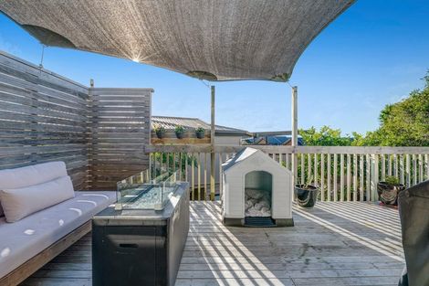 Photo of property in 3a Rishworth Avenue, Stanmore Bay, Whangaparaoa, 0932