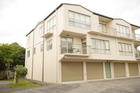 Photo of property in The Haven, 41/120 Beach Haven Road, Beach Haven, Auckland, 0626