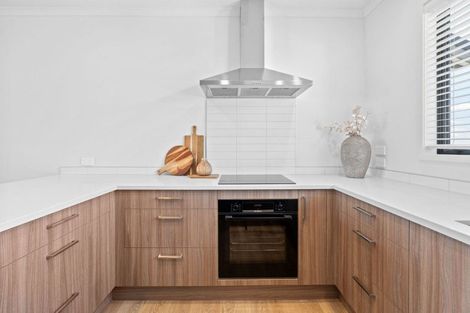 Photo of property in 3 Ruakiwi Road, Hamilton Lake, Hamilton, 3204