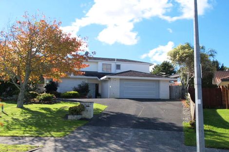 Photo of property in 5 The Green, Golflands, Auckland, 2013