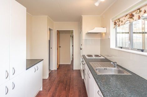 Photo of property in 15 Massey Street, Aramoho, Whanganui, 4500