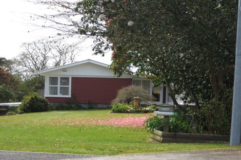 Photo of property in 1 Maire Street, Inglewood, 4330