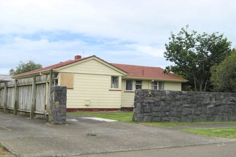 Photo of property in 14 Electra Place, Mangere, Auckland, 2022