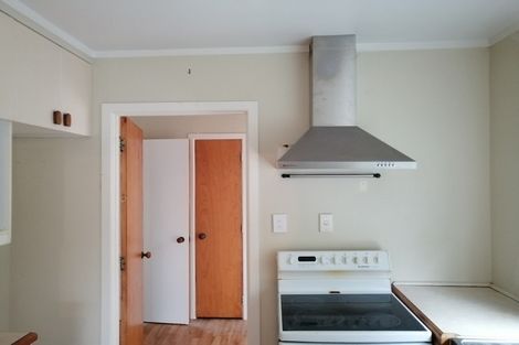 Photo of property in 2/8 Sunburst Street, Papakura, 2110