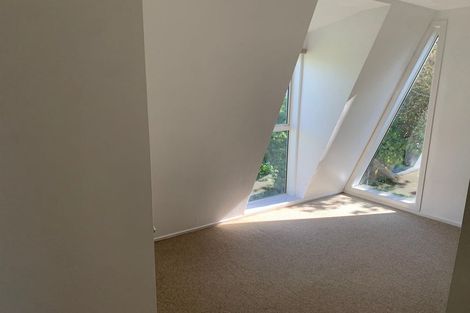 Photo of property in 2 Narbada Crescent, Khandallah, Wellington, 6035