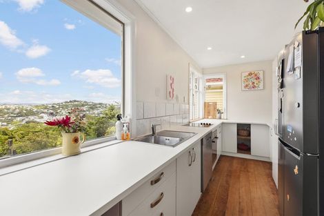 Photo of property in 98 Ironside Road, Johnsonville, Wellington, 6037