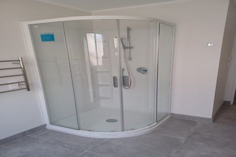 Photo of property in 3a Lesa Annis Place, Henderson, Auckland, 0612